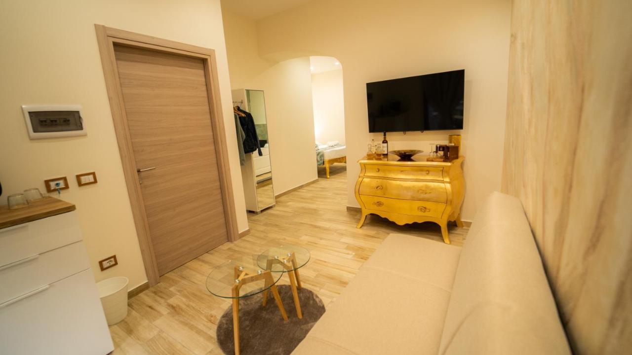 Sensoria Naxos Suites Giardini Naxos Exteriör bild